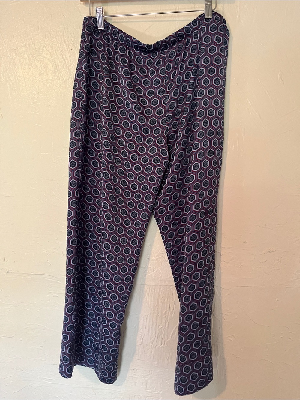 Natori Men's Navy and Light Blue Hex Print Drawstring Joggers - Picture 4 of 4